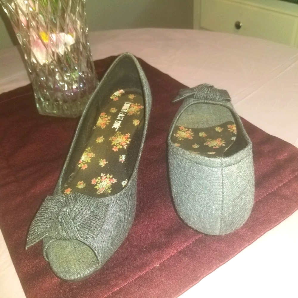 Shoes - Picture 3 of 3